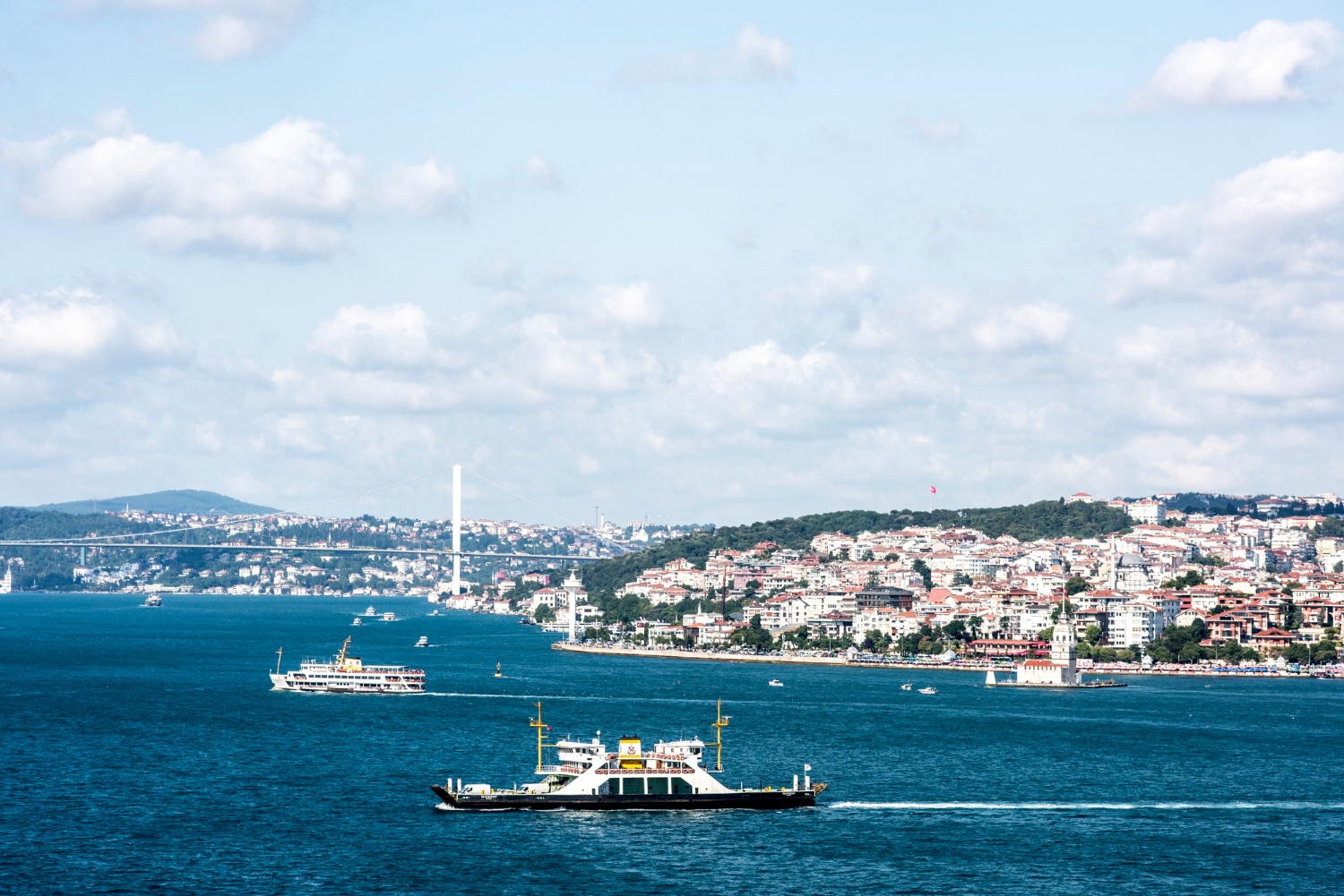 simit and sunrise on the bosphorus ๐ฅฏ